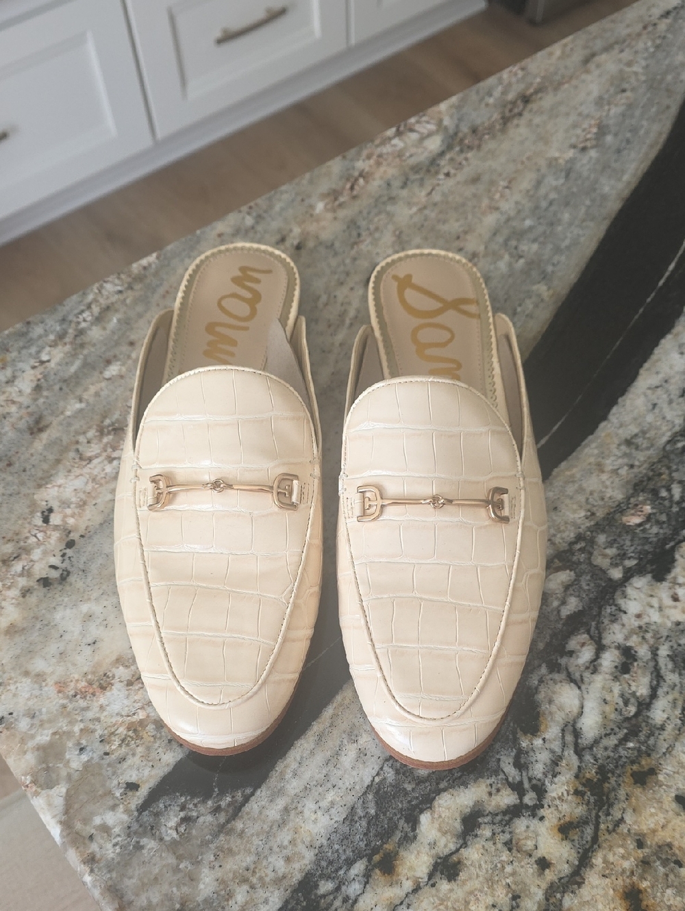 PRISTINE Sam Edelman Linnie Horse Bit Mule Eggshell Croc Size 9.5 Cream Ecru - Picture 4 of 13